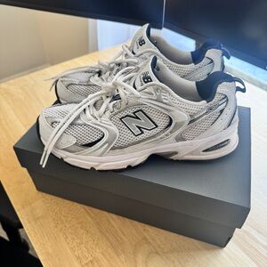 Lightly worn New Balance 530s Silver/Navy
